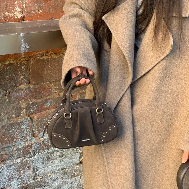 西木汀 迷梦 小众设计百搭通勤休闲简约复古时尚高级感斜挎保龄球包 牛皮 手提包 女款