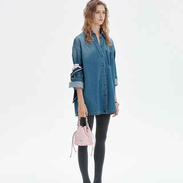 西木汀 时光梦 小众设计高级感链条水桶包潮流时尚 牛剖层皮革 手提包单肩斜挎包 常规 女款 雾霾蓝/樱花粉