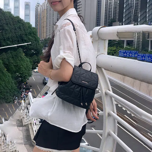 西木汀 眷念 小众设计高级感学院风百搭休闲通勤 牛皮 双肩包 大号 女款 深邃黑/古银色