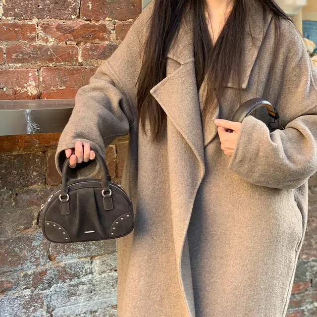 西木汀 迷梦 小众设计百搭通勤休闲简约复古时尚高级感斜挎保龄球包 牛皮 手提包 女款