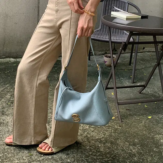 西木汀 静屿 小众设计高级感通勤百搭时尚腋下包 牛皮 斜挎单肩包 女款 水雾蓝/米白色/咖啡灰