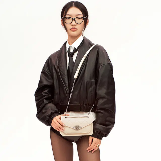 西木汀 高级感菱格小方包经典时尚百搭小香风腋下包单肩包 牛皮 斜挎包 常规 女款 奶白色/深邃黑/安格拉红