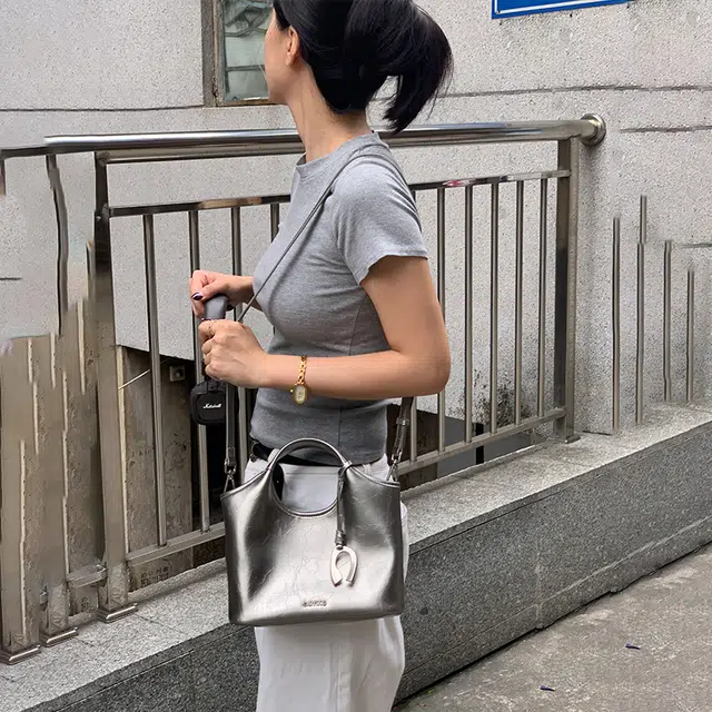 西木汀 赴约 小众设计师品牌百搭通勤高级感 牛皮 水桶包手提包 女款 古银色/深邃黑