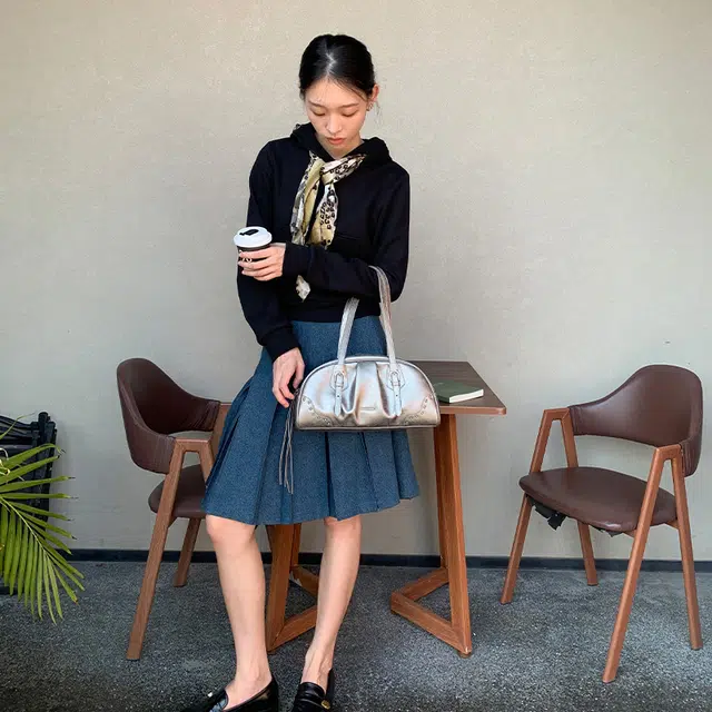 西木汀 星光 小众品牌设计高级感简约通勤百搭波士顿包 牛皮 单肩包 女款 古银色/暖驼棕/安可拉红