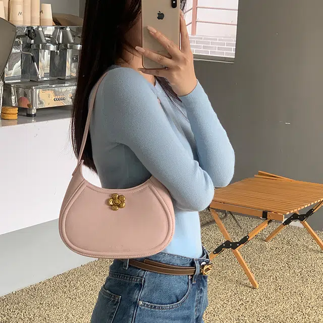 西木汀 泡芙塔可 高级感小众设计复古山茶花锁扣 牛皮革 单肩包 常规 女款 多色