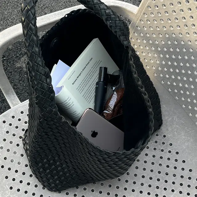 西木汀 小众设计高级感简约百搭通勤时尚 头层牛皮 手提包 常规 女款 深邃黑/醇酒红