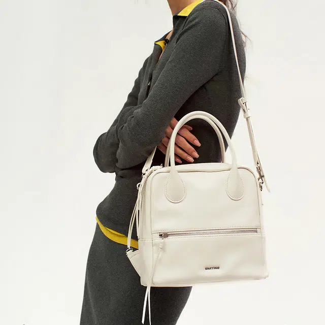 西木汀 漫游 小众高级感时尚简约百搭双肩包女小包 牛皮 手提包 斜挎包 常规 女款 深邃黑/米白色