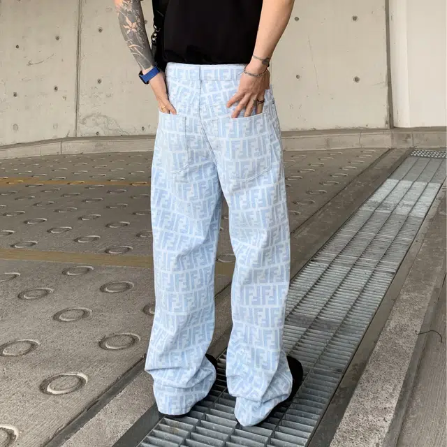遨宇 美式休闲高街潮牌蓝调摩登老花印潮酷风微喇裤情侣百搭潮流街头做旧复古透气阔腿裤男牛仔裤 宽松型 男女同款