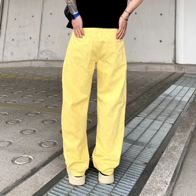 遨宇 夏季 美式休闲高街潮牌痞帅嘻哈街头多巴胺黄复古暗纹阔腿裤情侣百搭个性潮流裤子男牛仔裤 宽松型 男女同款
