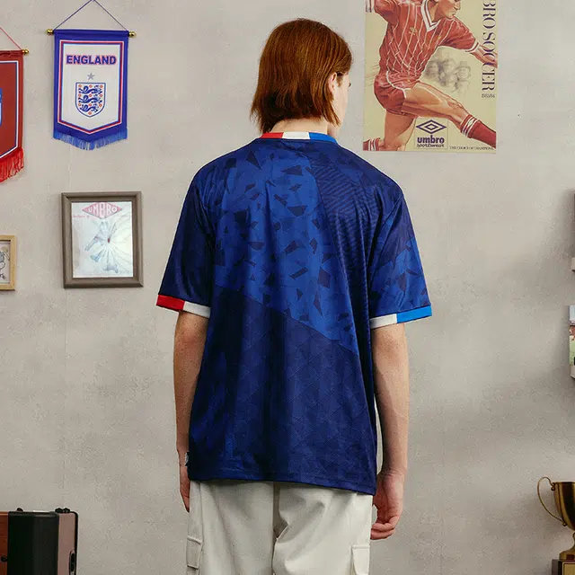 umbro T