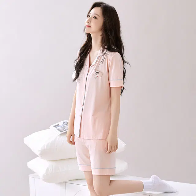 水中花 简约亲肤舒适翻领短袖休闲可外穿三分裤睡衣套装 女款 浅粉