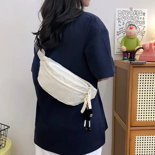 WORM'S HOME ins