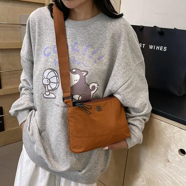 醇龙 轻便休闲多层斜挎包女简约时尚单肩包防泼水 涤纶 女包