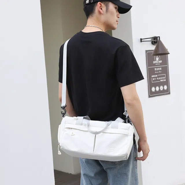 醇龙 时尚百搭便携大容量 尼龙 健身包 中号 男女同款情侣款 米白色/黑色/粉色/蓝色