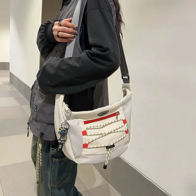 醇龙棉轻便个性休闲斜挎包男女时尚潮流通勤邮差百搭单肩斜挎包女潮多色