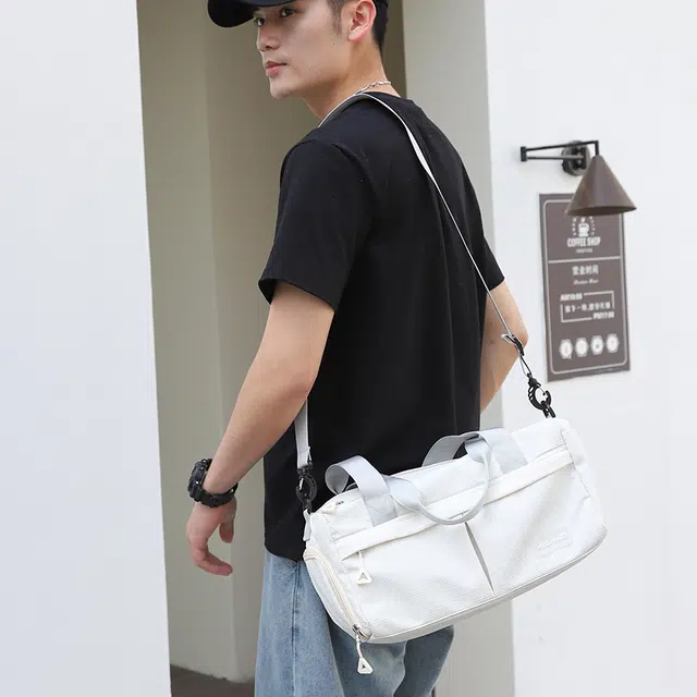 醇龙 时尚百搭便携大容量 尼龙 健身包 中号 男女同款情侣款 米白色/黑色/粉色/蓝色