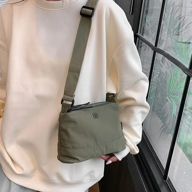 醇龙 轻便休闲多层斜挎包女简约时尚单肩包防泼水 涤纶 女包