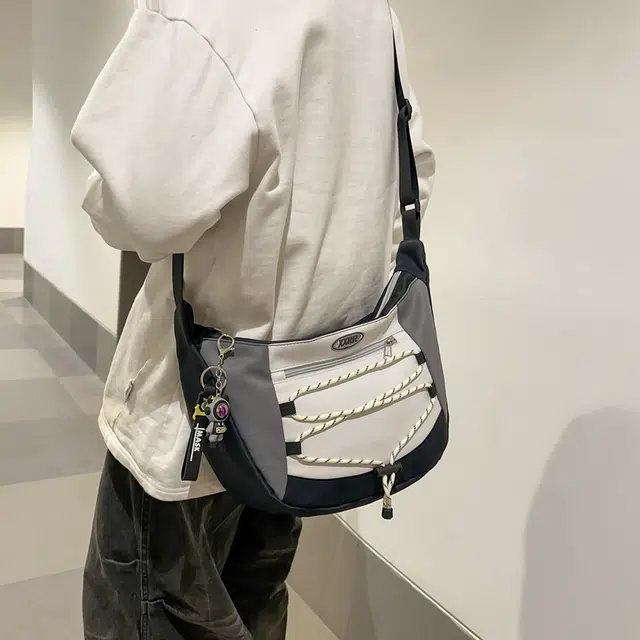 醇龙棉轻便个性休闲斜挎包男女时尚潮流通勤邮差百搭单肩斜挎包女潮多色