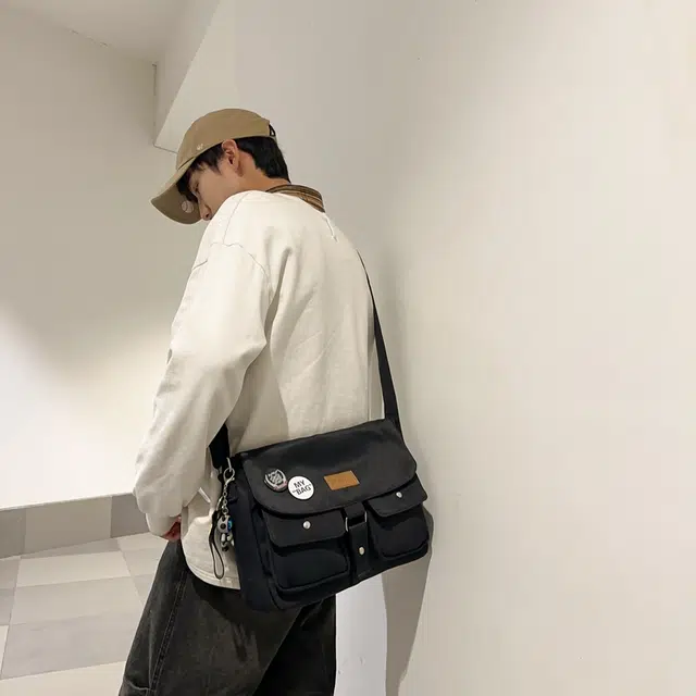 醇龙棉复古初高中学生帆布包 出游旅行大容量收纳包简约纯色斜挎包男女多色