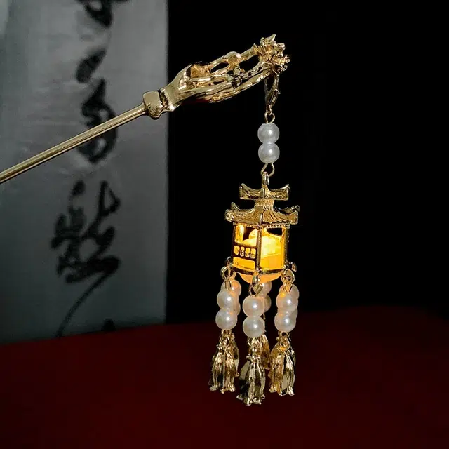 如花梦 优雅 气质 旗袍挽发古风  新中式 发光流苏 兔子灯笼 中秋国风设计感汉服 合金、仿珍珠 发簪  女款