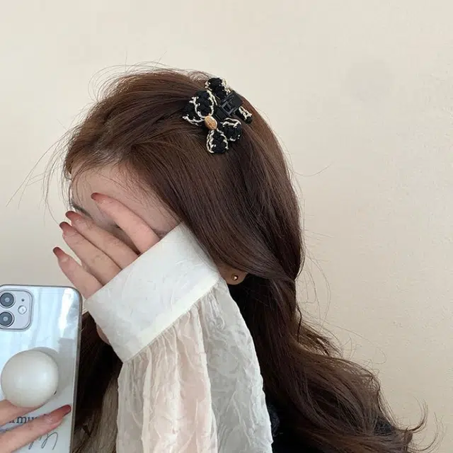 如花梦 在逃公主小香风蝴蝶结刘海法式高级感小号头 亚克力 发夹 女款