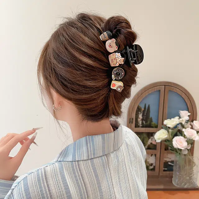如花梦 卡通可爱抓夹夏季发量多后脑勺鲨鱼夹子 趣味创意盘发#好运 亚克力 发夹 女款