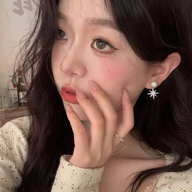 如花梦 八芒星轻奢小众设计高级百搭复古耳饰 个性甜美 人工锆石 耳环 女款