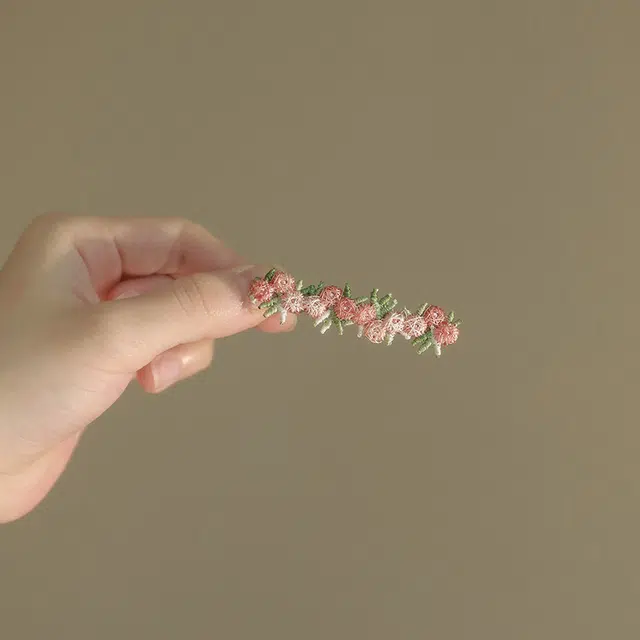 如花梦 粉色爱心花朵高级感后脑勺盘发鲨鱼 亚克力 发夹 女款
