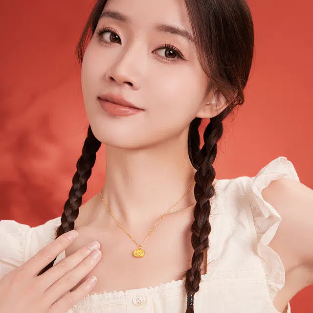 周六福 花丝如意锁颈饰 足金 按克计价 黄金吊坠 女款