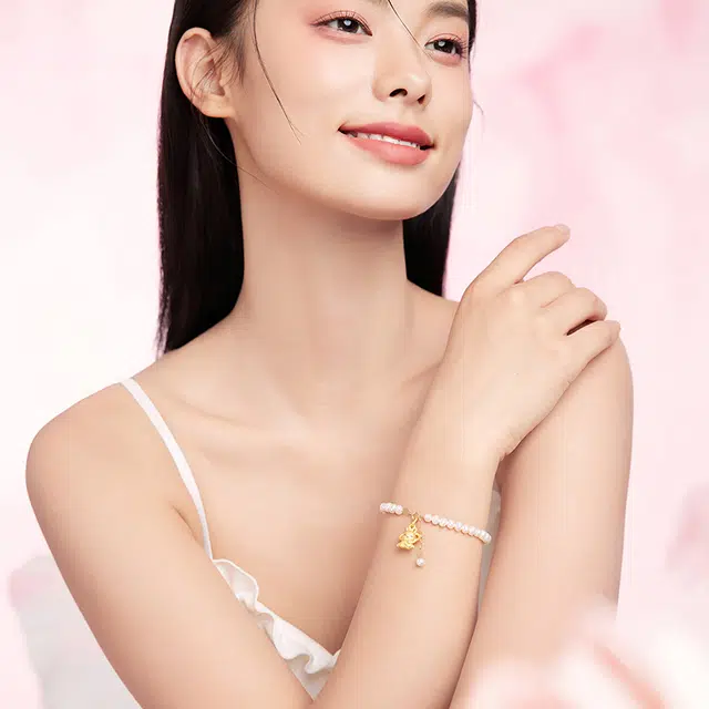 周六福 珠宝女月兔挂坠 黄金 按克计价 吊坠 女款