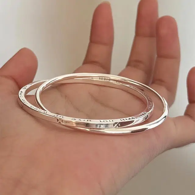 银彦 【幸运四叶草】经典双环精致小众轻奢高级感素圈 时尚简约大气冷淡风 设计日常百搭通勤森系小清新 恋爱告白 铜 手镯 女款