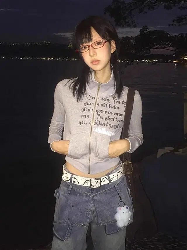 桴生 短款字母印花卫衣 女款