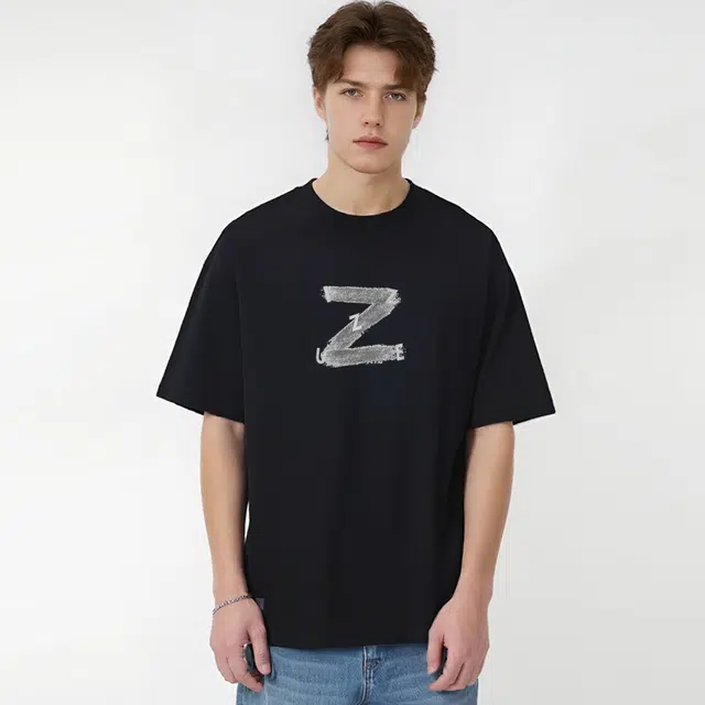izzue izzue T