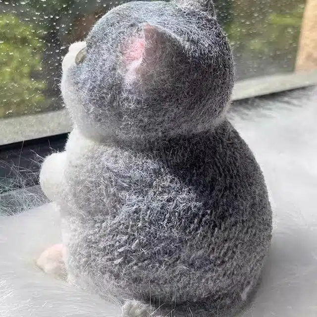悦悦熊 猫咪捏捏乐 蓝白英短胖呼呼小猫咪 招财猫 软糯解压发泄 陪伴玩具公仔 模型