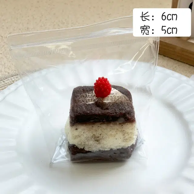 悦悦熊 超美味硅胶捏捏乐 甜品食玩杨枝甘露杯提拉米苏蛋糕饮料捏捏乐 玩具