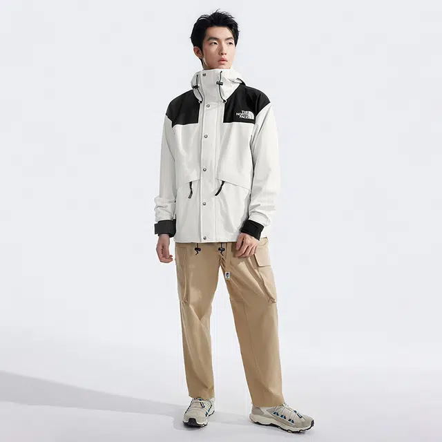 THE NORTH FACE