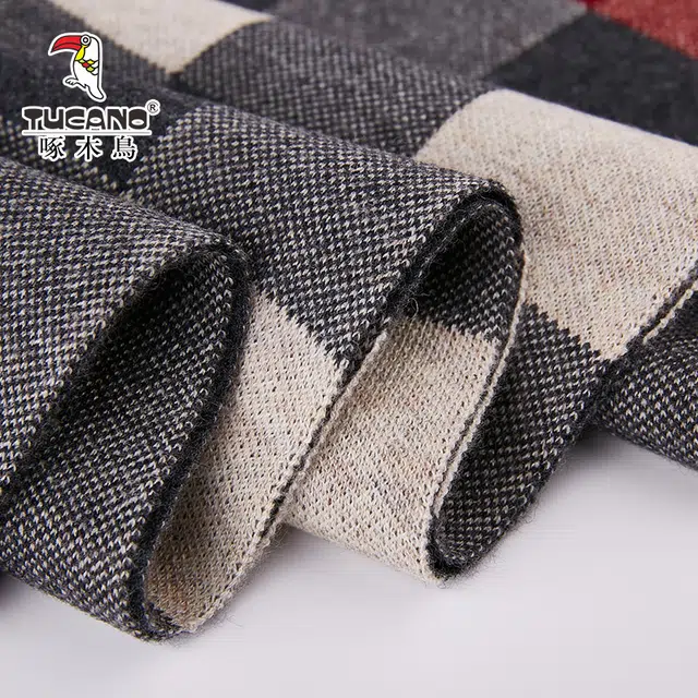 啄木鸟 秋冬新款羊毛节日保暖羊毛几何 气质绒线围巾 男女同款情侣款