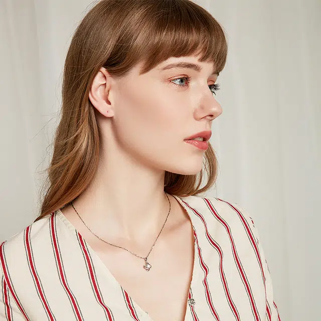 HOLLY RYAN 18k