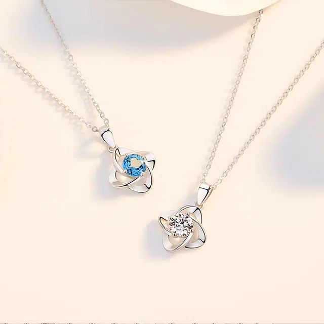 HOLLY RYAN 18k