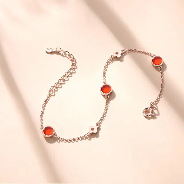 HOLLY RYAN 18k