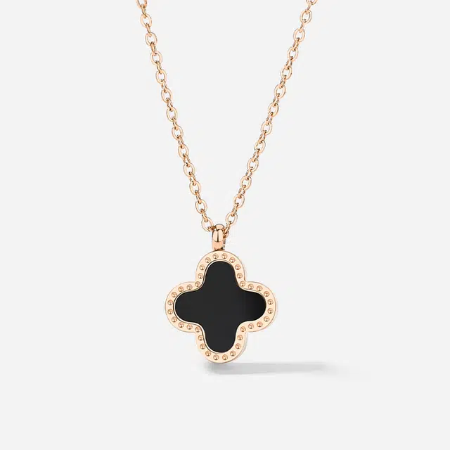 HOLLY RYAN 18k