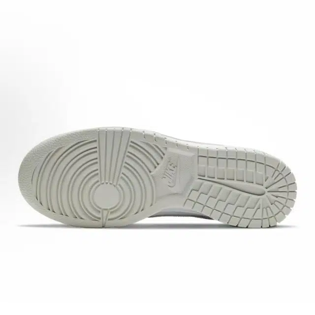 Nike Dunk LowPHOTON DUST