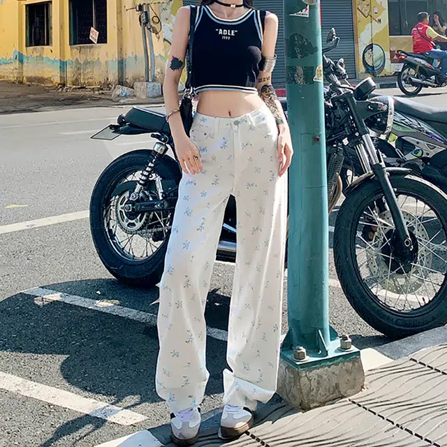 人本 韩系舒适轻盈甜美高腰垂感小碎花显瘦直筒宽松时尚牛仔裤 女款