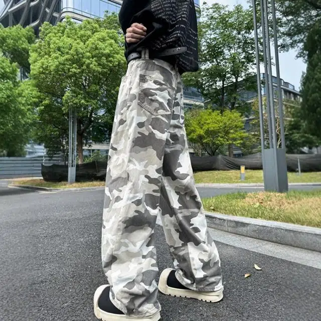 PAINT STAIN