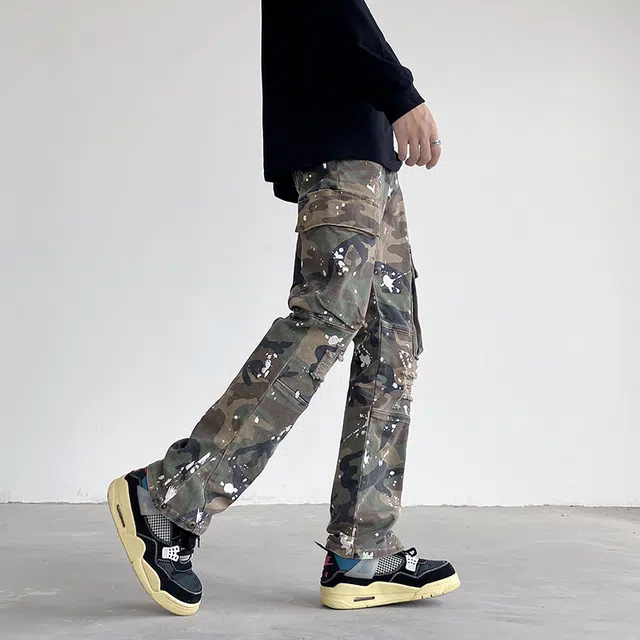 人本 美式迷彩高街伐木风创意泼墨涂鸦破洞磨破翻盖拼接口袋工装长裤百搭牛仔裤 男女同款