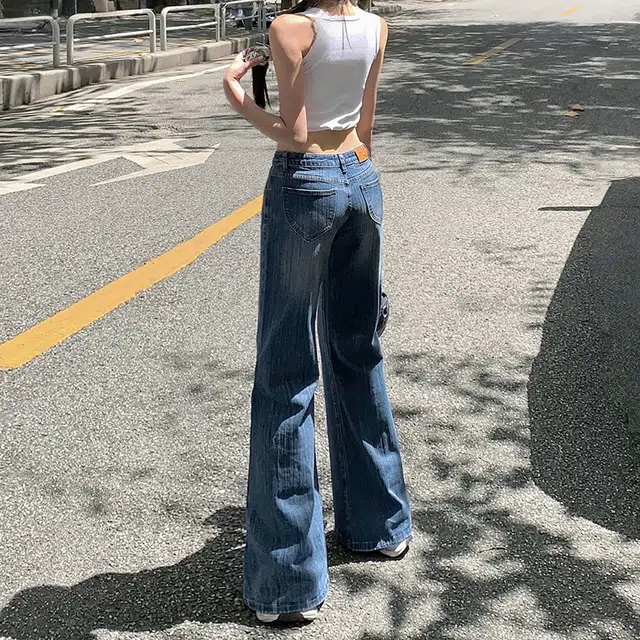 人本 宽松显瘦重工竹节纹超级复古蓝美式低腰阔腿微喇牛仔裤 女款