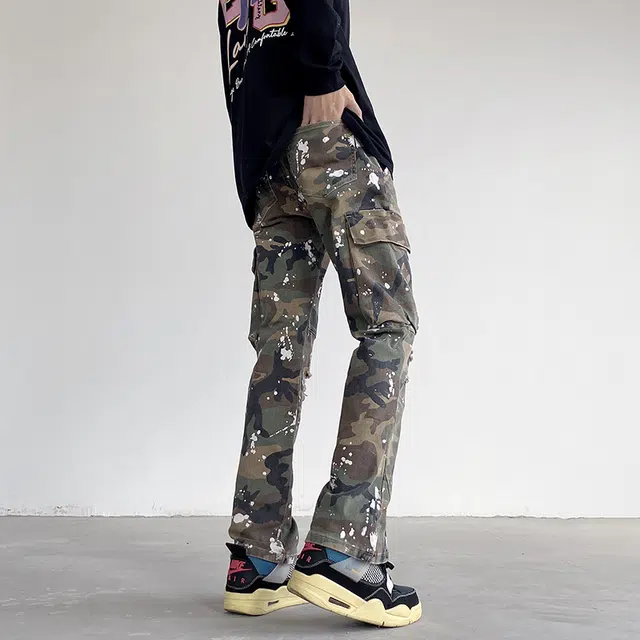 人本 美式迷彩高街伐木风创意泼墨涂鸦破洞磨破翻盖拼接口袋工装长裤百搭牛仔裤 男女同款
