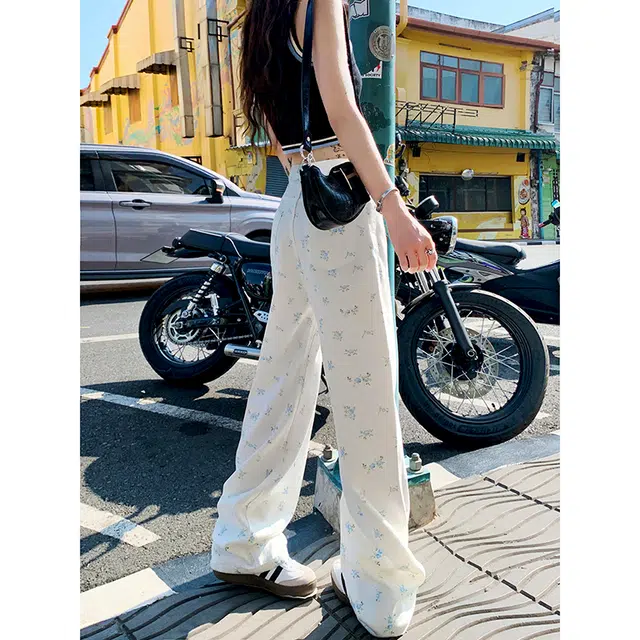 人本 韩系舒适轻盈甜美高腰垂感小碎花显瘦直筒宽松时尚牛仔裤 女款