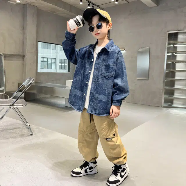 儿童款 唐狮童装 舒适柔软轻盈透气牛仔外套