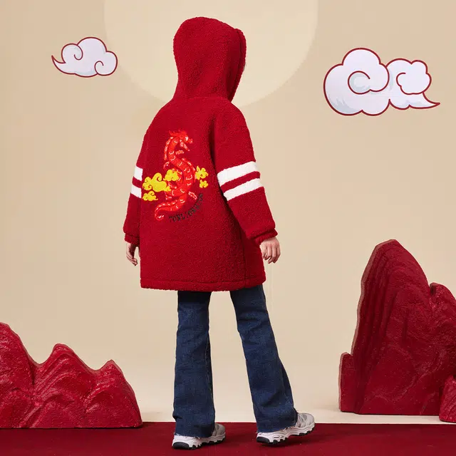 唐狮童装 字母加绒加厚拉链连帽中长款休闲长袖绒感外套 儿童款 深红色